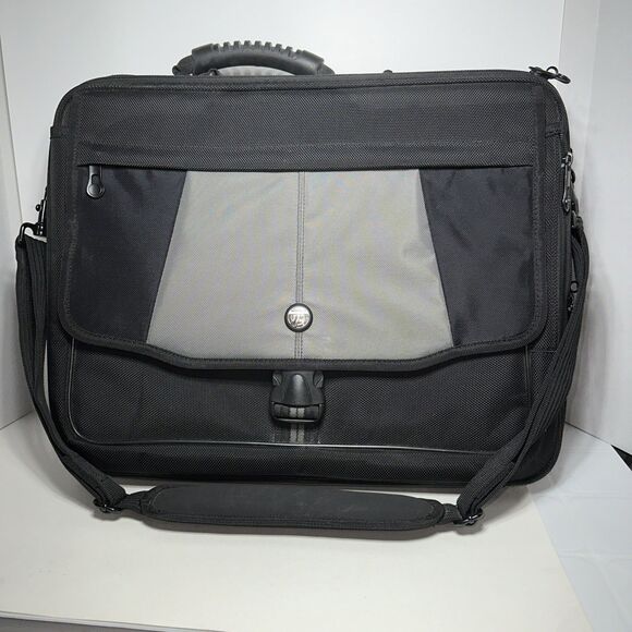 Targus Laptop Carrying Case Handles Adjustable Removable Shoulder Strap Black - Picture 1 of 4